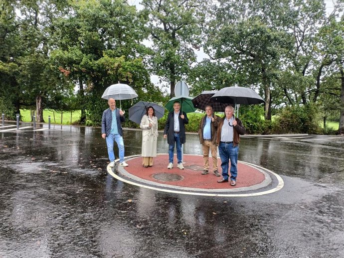 Inauguración de la nueva rotonda del camín de la Piti, que da acceso a las naves de Piti y a los huertos de ocio.