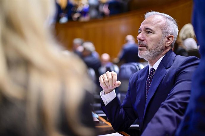 El presidente de Aragón, Jorge Azcón, pronuncia su discurso durante el primer Debate sobre el Estado de la Comunidad de su mandato.