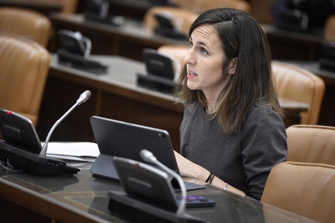 La secretaria general de Podemos, Ione Belarra, participa en la Comisión de Investigación sobre la denominada "Operación Cataluña", en el Congreso de los Diputados, a 15 de octubre de 2024, en Madrid (España). 