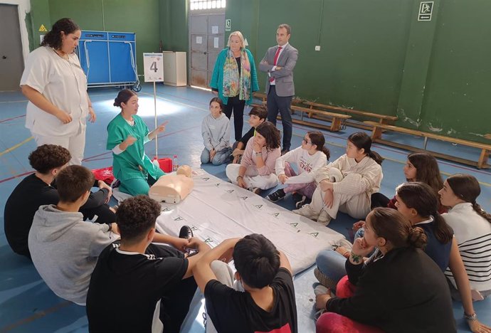 Jormada de formación en reanimación cardiaca en el IES Alto Conquero de Huelva.