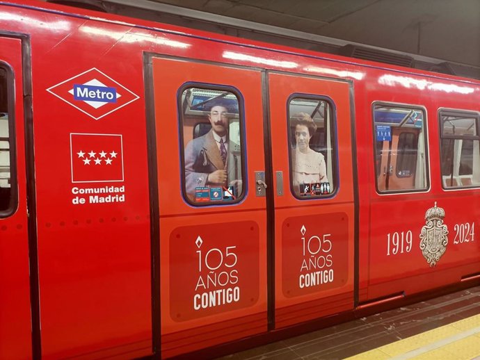 Metro celebra sus 105 años con un tren vinilado como los vagones originales que recorrerá la L1 hasta final de año