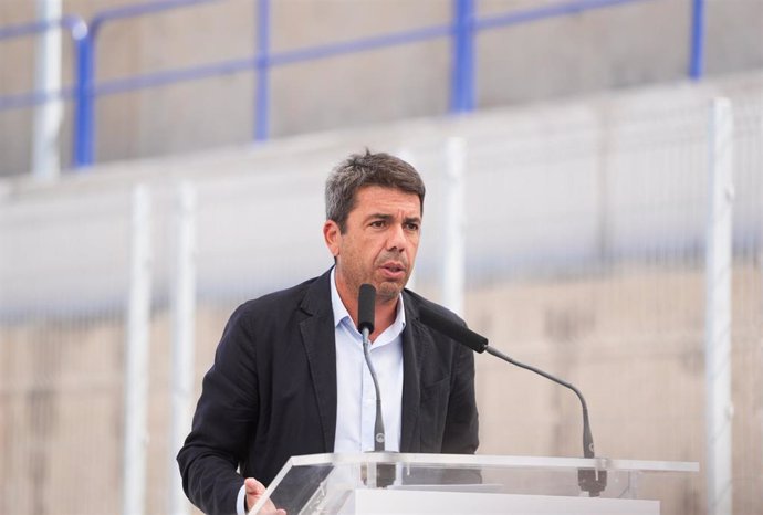 Archivo - El president de la Generalitat Valenciana, Carlos Mazón, interviene durante la inauguración de la autopista ferroviaria Valencia-Madrid.