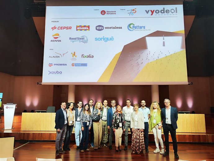 La diputada de Carreteras de la Diputació de Valncia, Reme Mazzolari, en el Symposium Nacional de Vías y Obras de la Administración Local