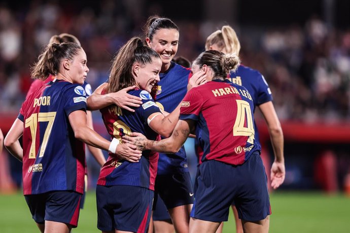 Claudia Pina of FC Barcelona Femenino celebrates a goal celebrates a goal with her teammates during the UEFA Women’s Champions League, football match played between FC Barcelona and Hammarby IF at Johan Cruyff Stadium on October 16, 2024 in Sant Joan Desp