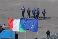 Cuatro de los 16 migrantes deportados a Albania regresan a Italia