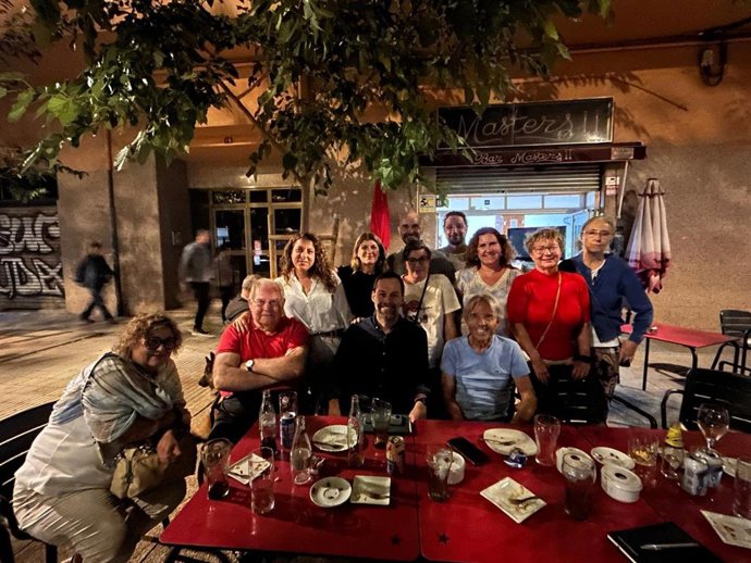 El PSIB visita Son Oliva para recoger las reivindicaciones de los vecinos del barrio.