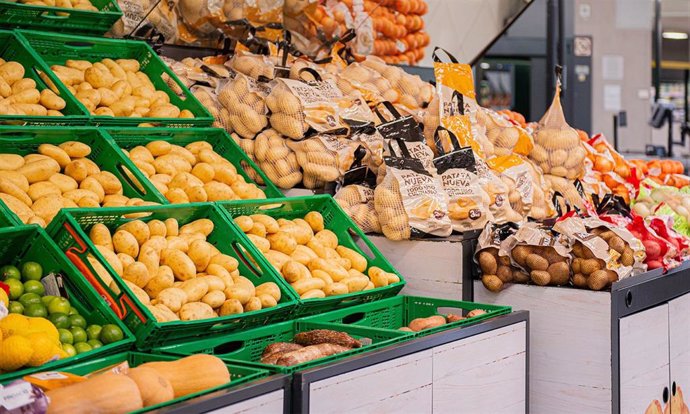 Archivo - Mercadona.- Mercadona comercializa esta campaña 23.000 toneladas de patata procedente de Andalucía, un 9,5% más que en la campaña anterior.