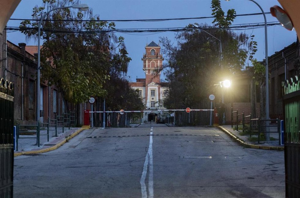 Archivo - Exterior del cuartel de Carabanchel, a 11 de noviembre de 2023, en Madrid (España).