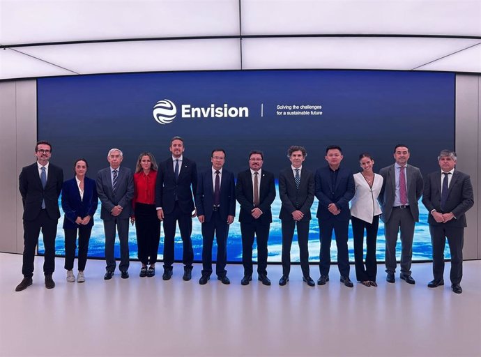 Una delegación de la Junta de Extremadura visita a Envision China