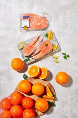 Lidl avanza en su compromiso con la sostenibilidad e incorpora bandejas de pescado de plástico reciclado