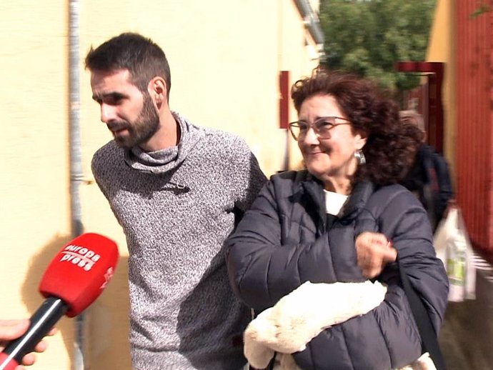 LOS PADRES DE ANA HERMINIA ACUDEN A LA BODA DE SU HIJA