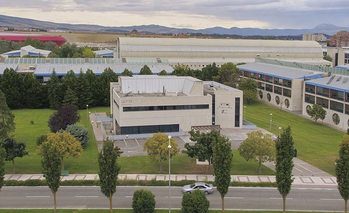Archivo - Exterior del edificio Jerónimo de Ayanz, en el campus de Arrosadia, sede de los institutos de investigación de la UPNA.