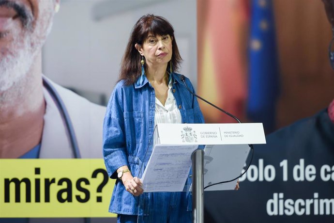 Archivo - La ministra de Igualdad, Ana Redondo, presenta, en rueda de prensa, la campaña institucional de sensibilización contra el racismo, en la sede del Ministerio, a 16 de septiembre de 2024, en Madrid (España).