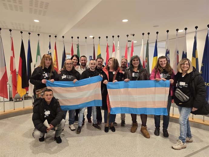 Plataforma Trans denuncia en instituciones europeas la "inacción" del Gobierno de España "ante el aumento de LGTBIfobia"