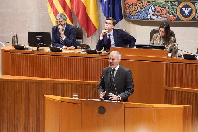 El presidente del Gobierno de Aragón, Jorge Azcón, en la segunda sesión del Debate sobre el estado de la Comunidad.