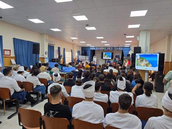 Público asistente al III Foro Empresarial de Economía Azul celebrado en Barbate (Cádiz).