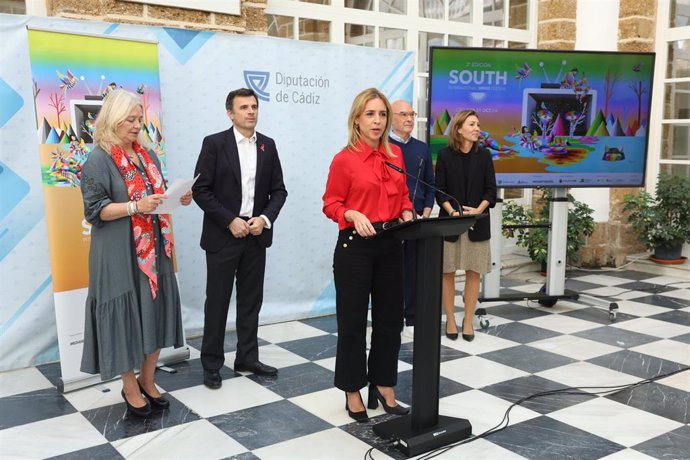 Almudena martínez en la presentación del South International Series Festival 2024.