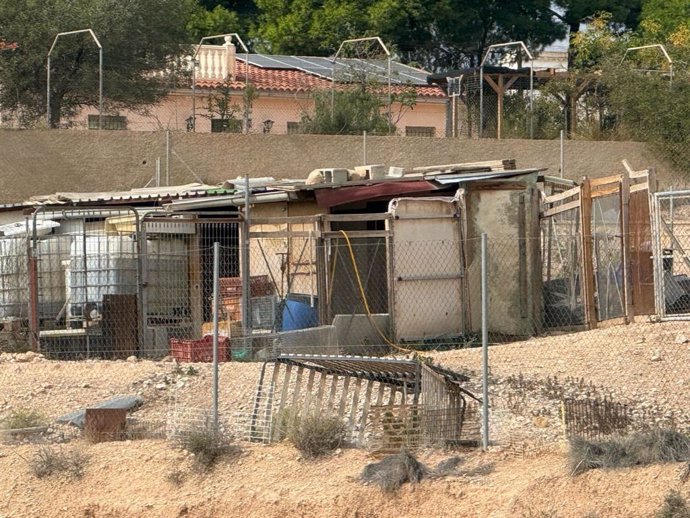 Imagen de uno de los lugares en el que la Asociación de Vecinos La Cañada del Fenollar (Alicante) ha denunciado que existen posibles construcciones ilegales.