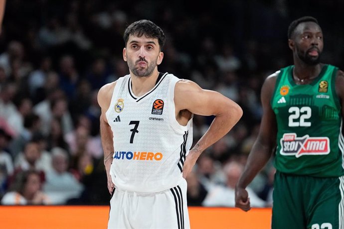 Facundo Campazzo of Real Madrid gestures during the Turkish Airlines EuroLeague, Regular Season, basketball match played between Real Madrid Baloncesto and Panathinaikos B.C. at Wizink Center pavilion on October 17, 2024, in Madrid, Spain.