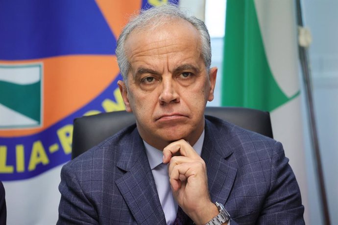 Archivo - 17 May 2023, Italy, Bologna: Italian Interior Minister Matteo Piantedosi holds a press conference on the flood situation in Emilia-Romagna. Photo: Guido Calamosca/LaPresse via ZUMA Press/dpa