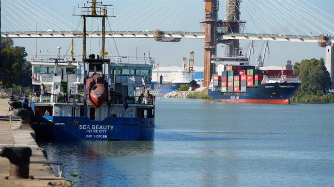 Muelle del Puerto de Sevilla.