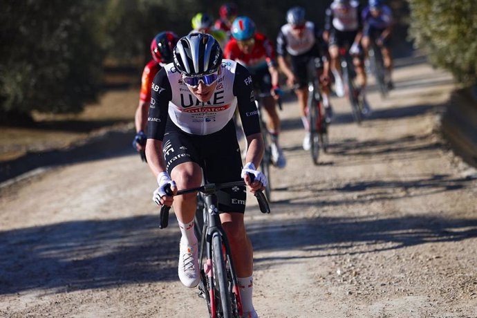 Archivo - El ciclista esloveno Tadej Pogacar durante la Clásica de Jaén 2023