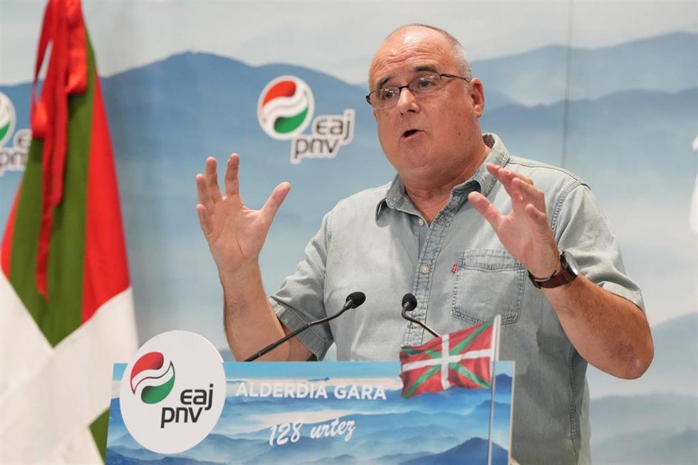Archivo - El presidente del GGB del PNV, Joseba Egibar,