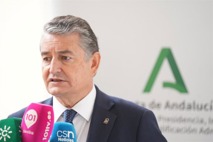 El consejero de la Presidencia, Interior, Diálogo Social y Simplificación Administrativa, Antonio Sanz.