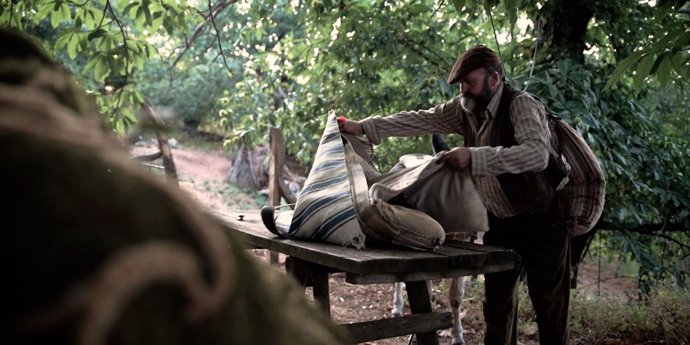 Fotograma del documental 'La Raya. Los últimos contrabandistas', de Tamara Benítez.