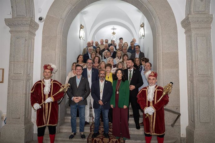 Foto de familia del acto del patrón de la Diputación de Cáceres