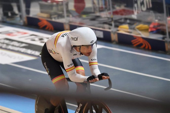 Sebastián Mora, durante el Campeonato del Mundo de ciclismo en pista 2024.