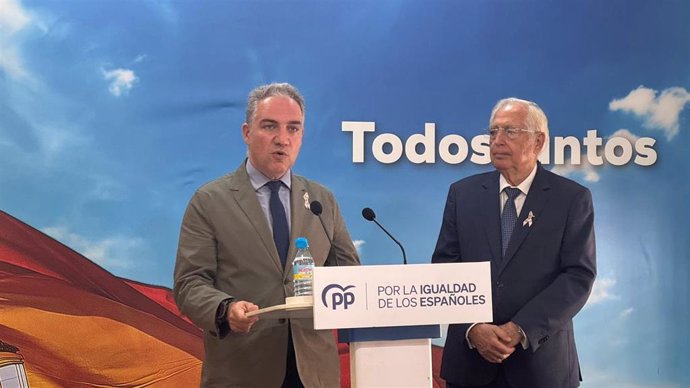 Bendodo en rueda de prensa en Melilla