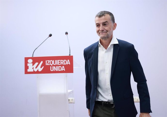 Archivo - El coordinador federal de Izquierda Unida, Antonio Maíllo, durante la rueda de prensa. A 09 de septiembre de 2024, en Sevilla (Andalucía, España). 