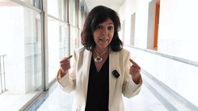 La portavoz del PSOE-A en materia de Salud, María Ángeles Prieto