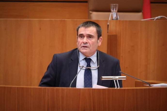 El portavoz socialista de Sanidad en las Cortes, Jesús Puente