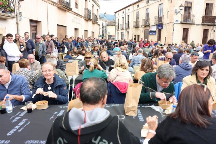 Fiesta de la caldereta de cordero de Prádena (Segovia)