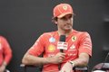 Sainz: "Te diviertes, pero lo último que quieres es llevarte puesto a Leclerc"