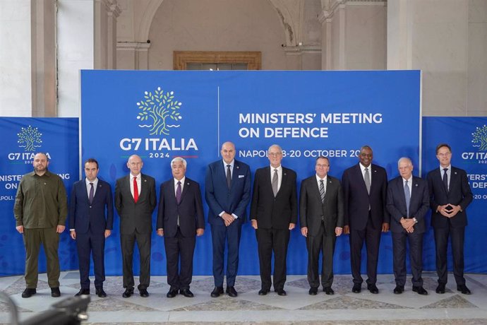 Ministros de Defensa del G-7 en Nápoles (Italia)