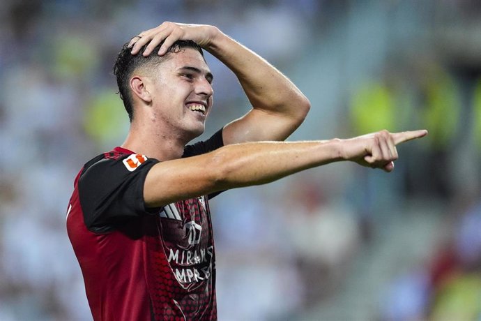 Archivo - Joaquín Panichelli celebra un gol con el Mirandés.