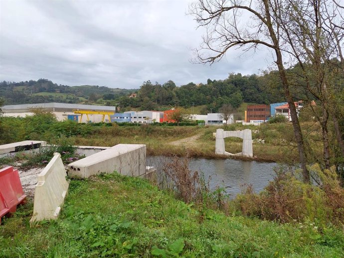 Obras del puente entre Olloniego y Tudela Agüeria.