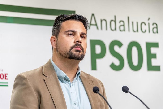 Archivo - El parlamentario andaluz Mateo Hernández (PSOE), en una imagen de archivo.