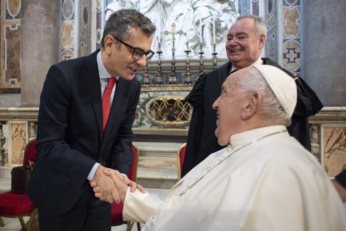 Bolaños reitera al Papa la invitación del Gobierno de España para visitar Canarias