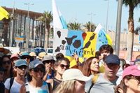 Unas 10.000 personas asisten a las manifestaciones contra el turismo masivo en Canarias, según Delegación del Gobierno