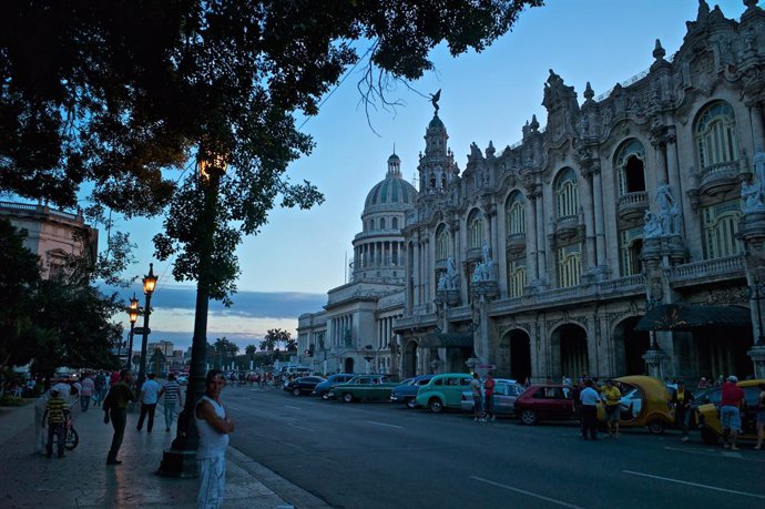 Archivo - Feb 10, 2013 - Havana, Cuba - Great Theatre of Havana,  located in the Paseo del Prado, its the  home of the Cuban National Ballet. It is located in a building known as the Palace of the Galician Centre.