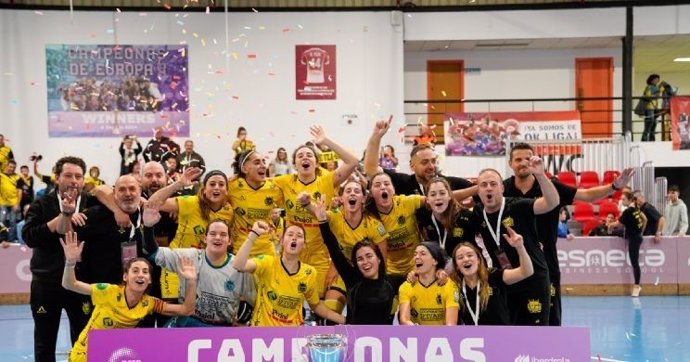 El Vila-sana Coop. D'Ivars, campeón de la Supercopa femenina de hockey patines