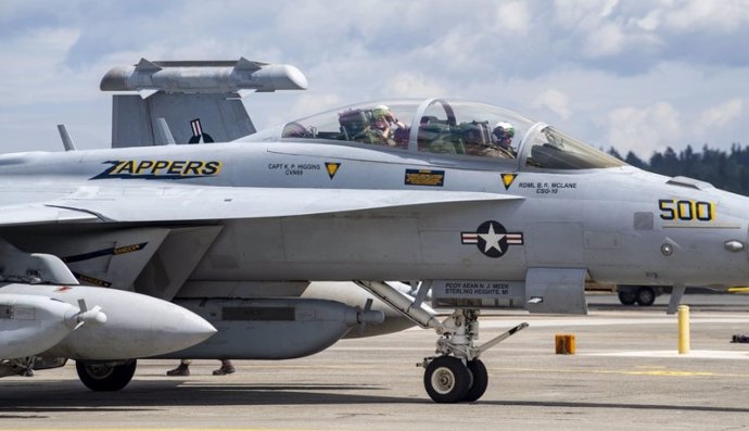 El Escuadrón de Ataque Electrónico 130, también conocido como "Zappers", es un escuadrón EA-18G Growler de la Armada de Estados Unidos