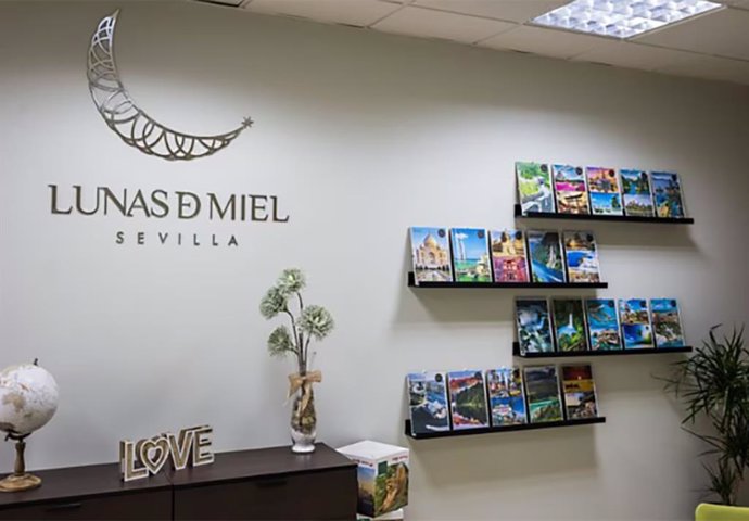 Agencia de viajes 'Lunas de Miel'.