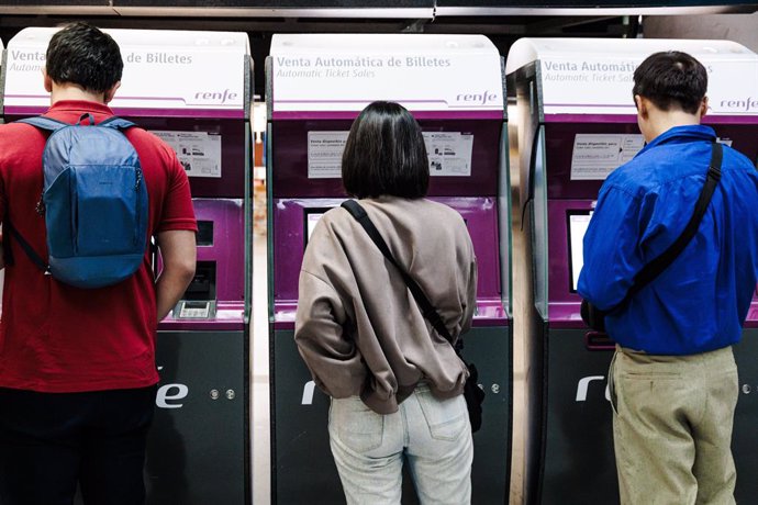 Passatgers a l'estació de tren d'Atocha