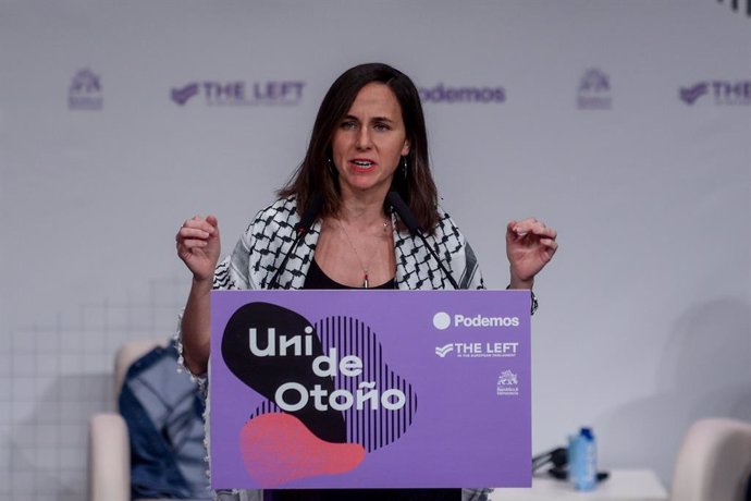 La secretaria general de Podemos, Ione Belarra, interviene durante el acto central de la Universidad de Otoño de Podemos ‘Cambiar todo lo que no podemos aceptar’, en el Círculo de Bellas Artes, a 19 de octubre de 2024, en Madrid (España).