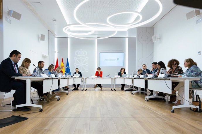 Imagen de la segunda reunión de la Comisión de Seguimiento del Ingreso Mínimo Vital, celebrada en Pamplona